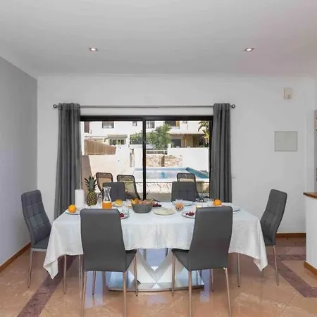 Villa #V3 Peaceful • Charming Vila, Near The Beach *